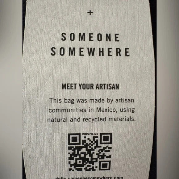 “Someone Somewhere” Artisan-Made Small Travel Pouch - Picture 6 of 8